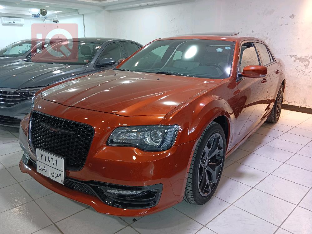 کرایسلەر 300